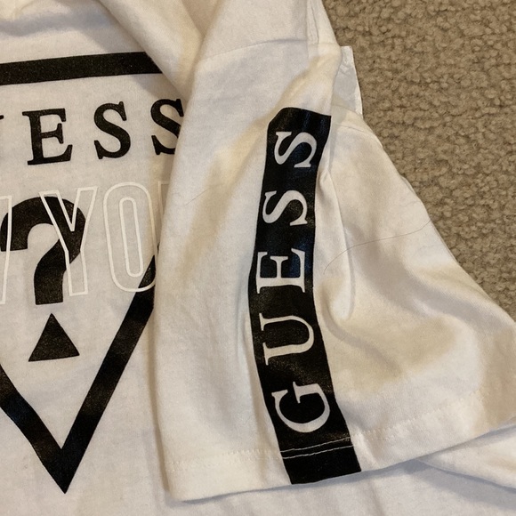 Bundle of 2 Guess Brand V-neck Short Sleeve Cotton Tee Shirts Both Size Large L - Picture 11 of 17